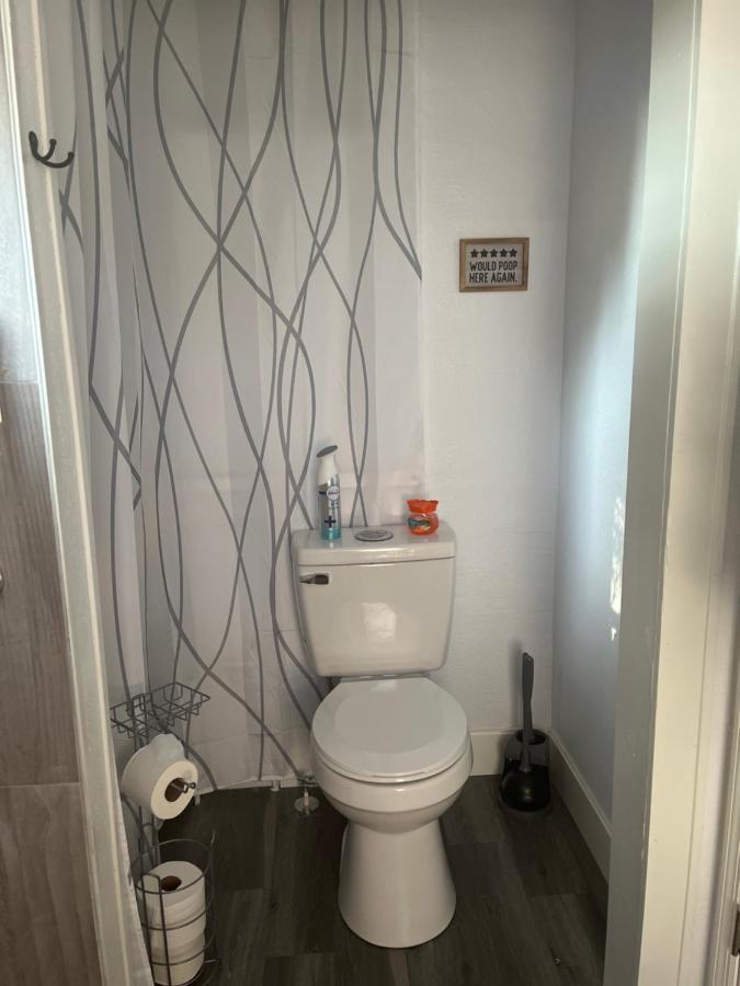 Single Room With Twin Bed On Private Property Eustis Εξωτερικό φωτογραφία